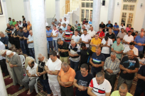 بالصور: الأهالي يحيون ليلة القدر في مساجد مدينة يافا 